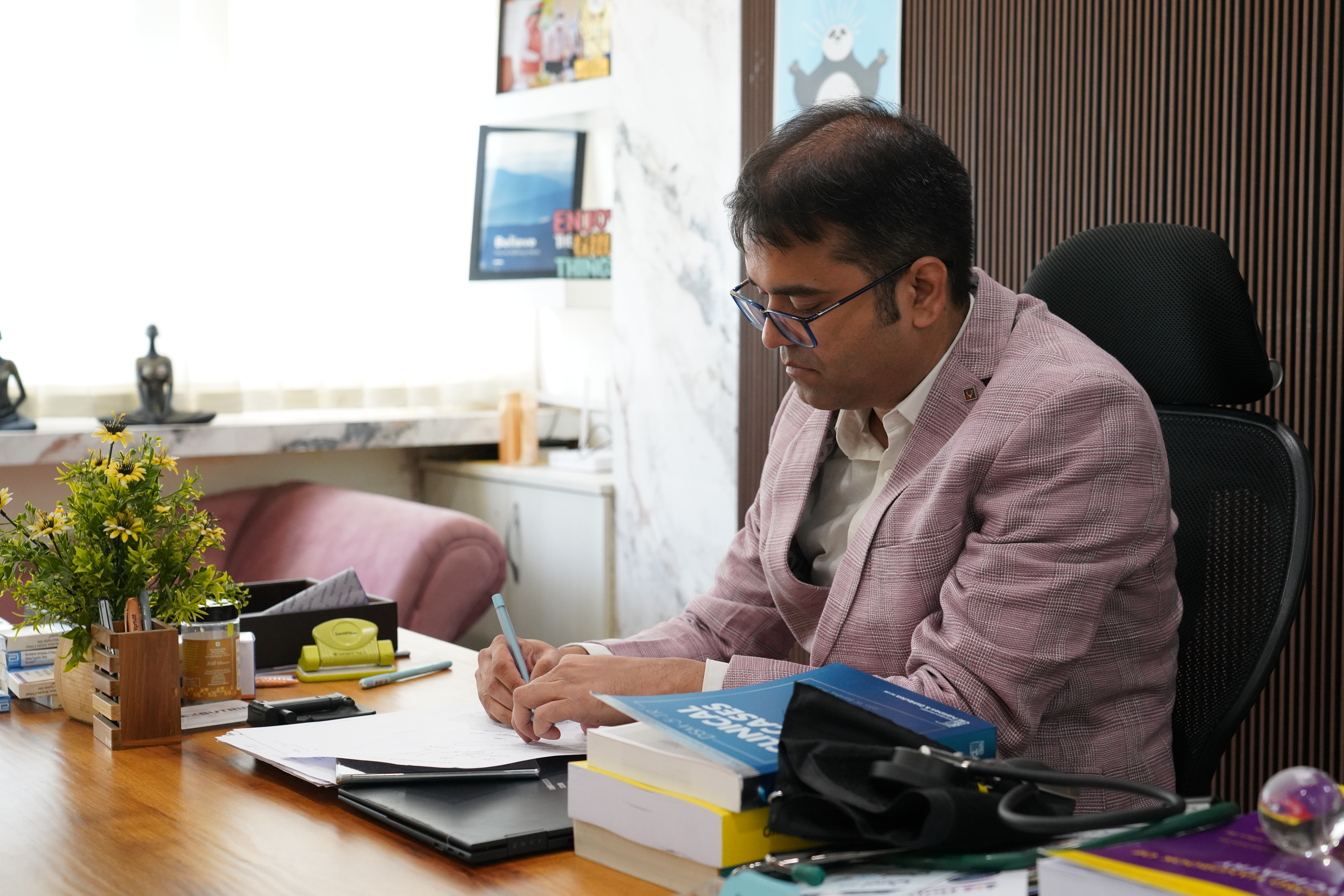 Dr. Pratik Kumar